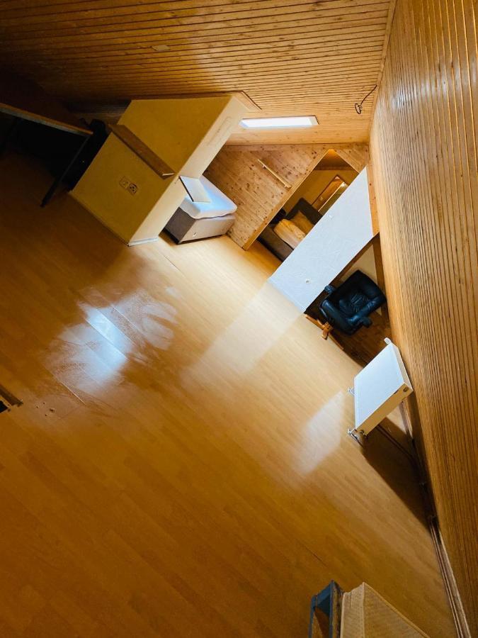 Zimmer Im Dachgeschoss Kaiserslautern Ngoại thất bức ảnh